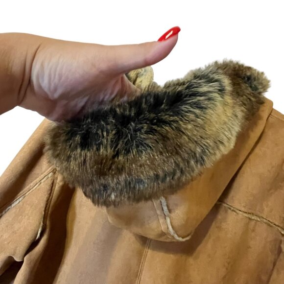 Vintage Oleg Cassini Faux Suede Coat With Faux Fur Trim & Hood size tag missing - Picture 4 of 8